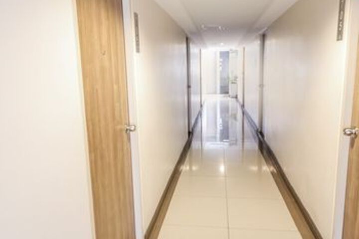 Ballroom/Hall 63 of 100