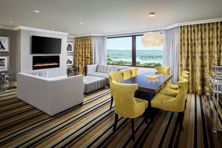 Room 15 of 99