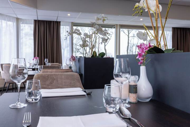 Dining Photos
