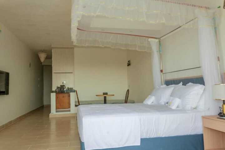 Room 16 of 50