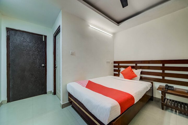 Room 7 of 27