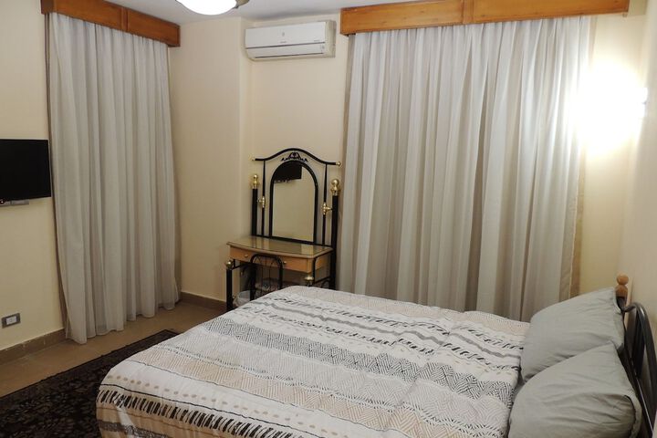 Room 18 of 34