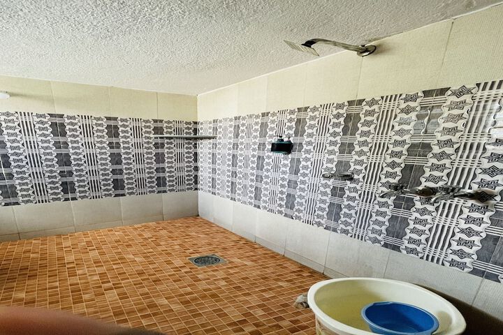 Room 27 of 28