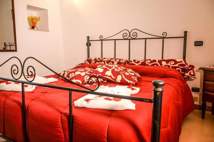 Room 4 of 13