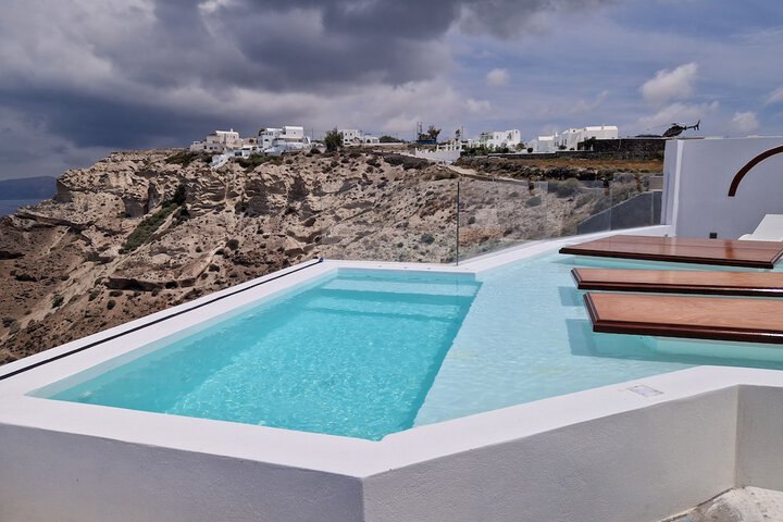 Pools & Facilities