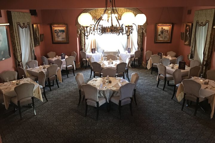 Dining 31 of 46