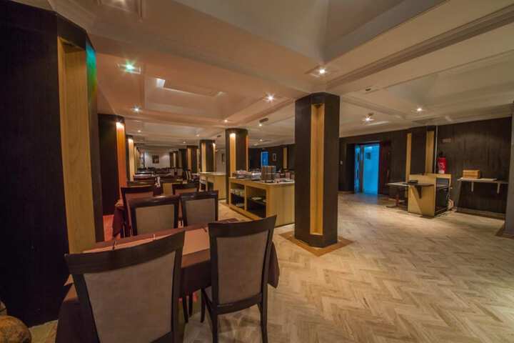 Dining Photos