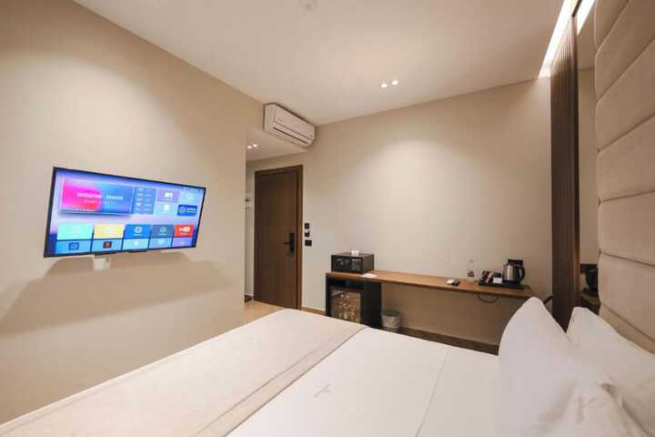 Room 13 of 265