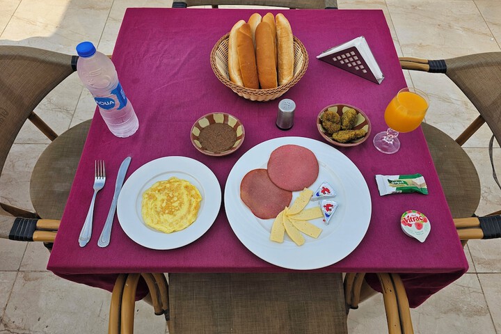 Breakfast/Coffee Service 19 of 193