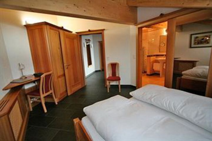 Room 40 of 73