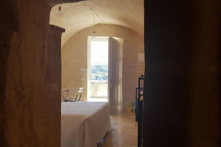 Room 14 of 69