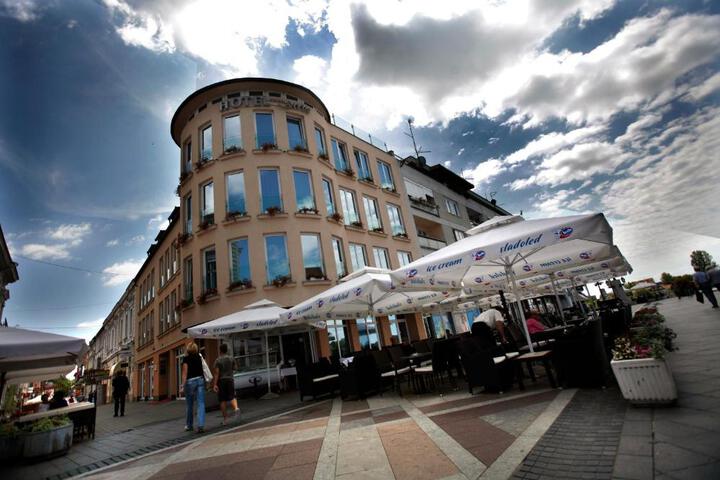 Exterior of Hotel Savus