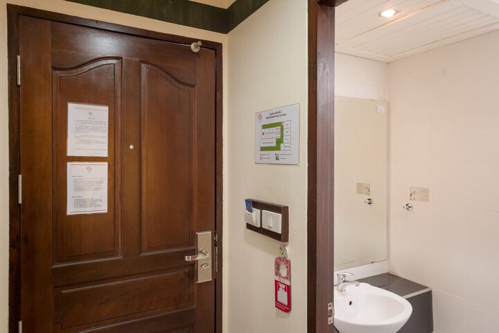 Clean Restrooms