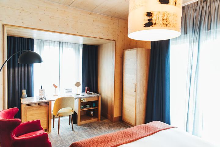 Room 5 of 46
