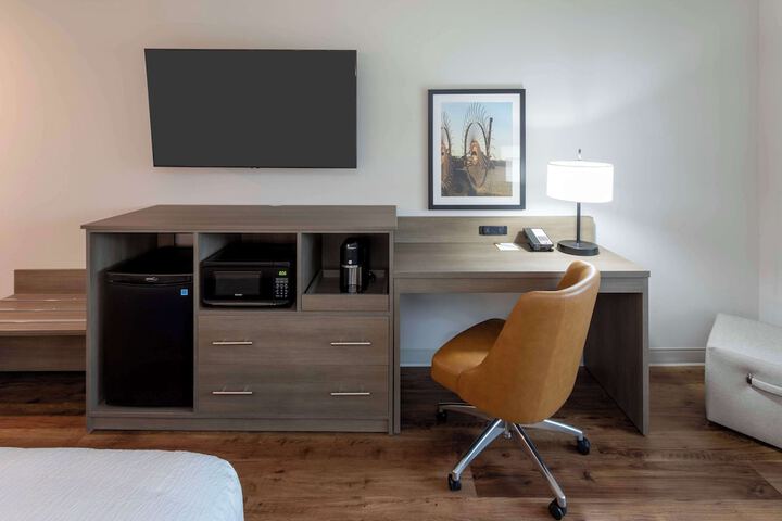 Room 16 of 27