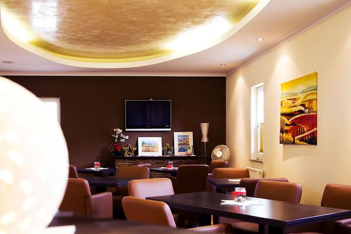 Guest Lobby