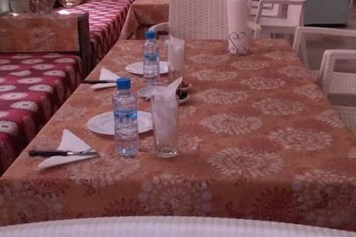 Dining 11 of 16