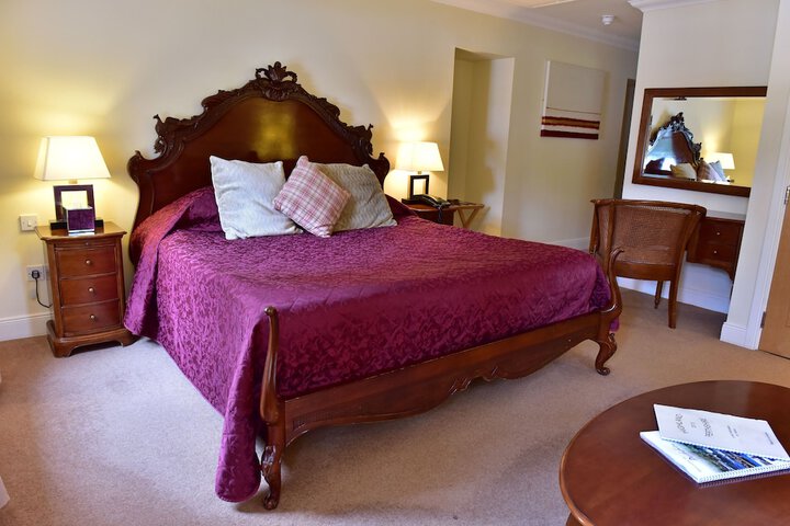 Room 15 of 100