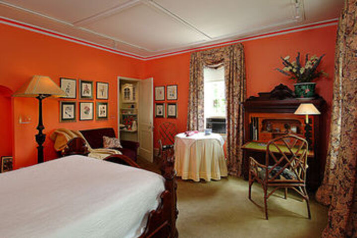 Room 15 of 19