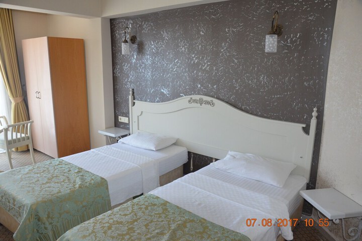 Room 14 of 69
