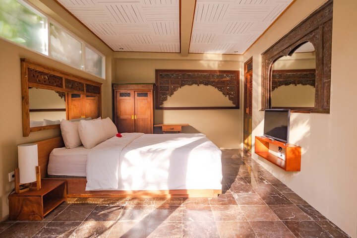 Room 40 of 165
