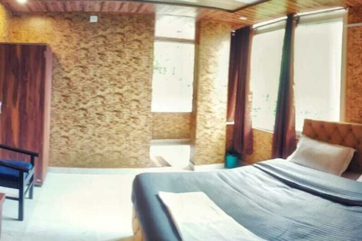Room 14 of 21