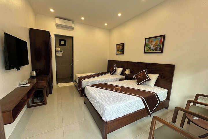 Room 8 of 27