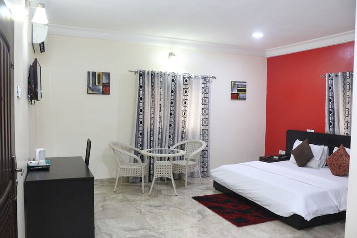 Room 11 of 21