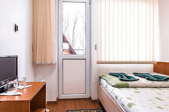 Room 3 of 42