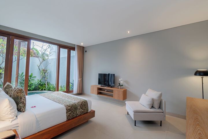 Room 52 of 163