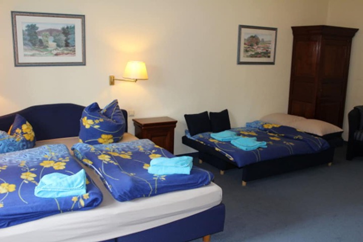 Room 4 of 30