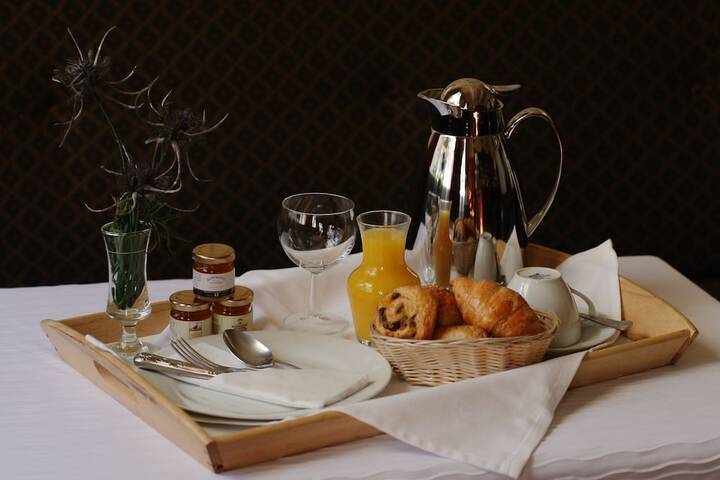 Breakfast/Coffee Service 49 of 84