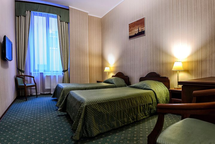 Room 12 of 49