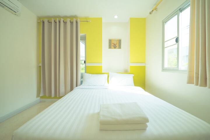 Room 12 of 43