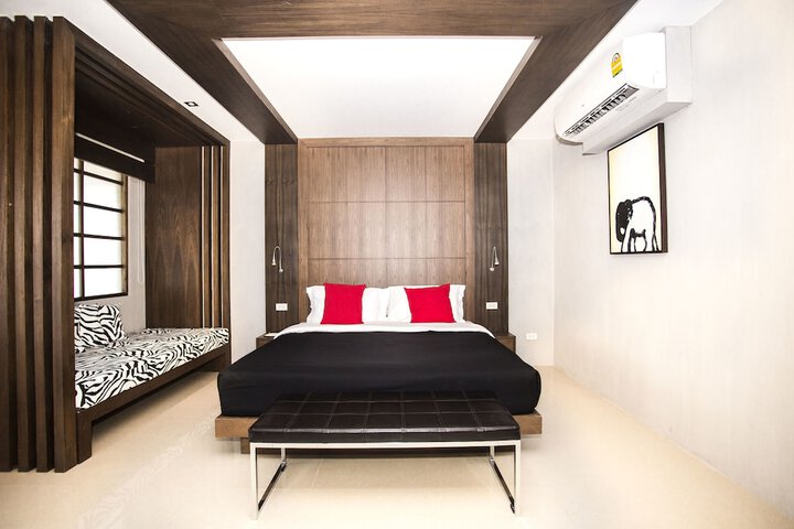 Room 11 of 46