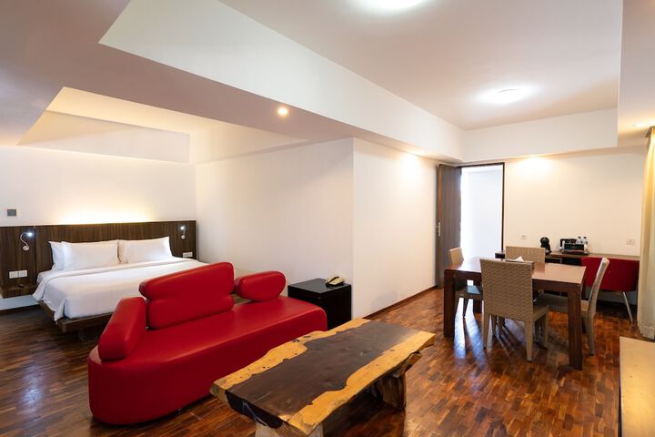 Room 17 of 53