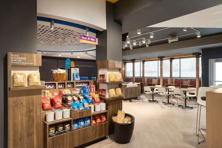 Snack bar