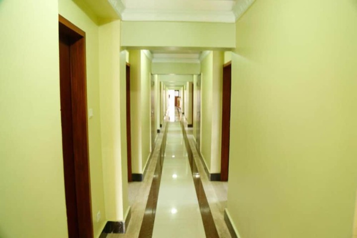 Ballroom/Hall 26 of 28