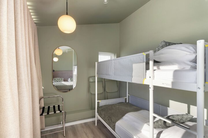 Room 15 of 87