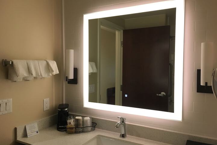 Bathroom sink
