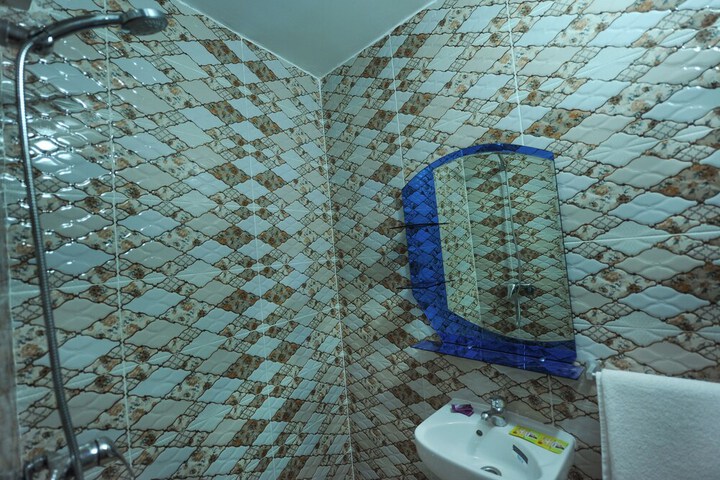 Room 15 of 18