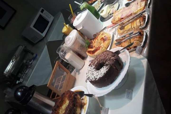 Dining 33 of 51