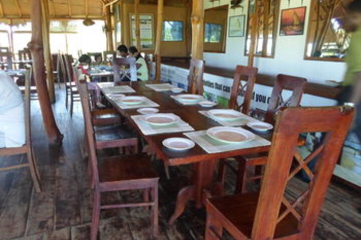 Dining 35 of 36