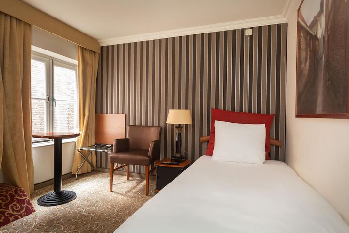 Room 60 of 105