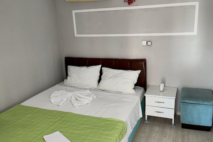 Room 8 of 49
