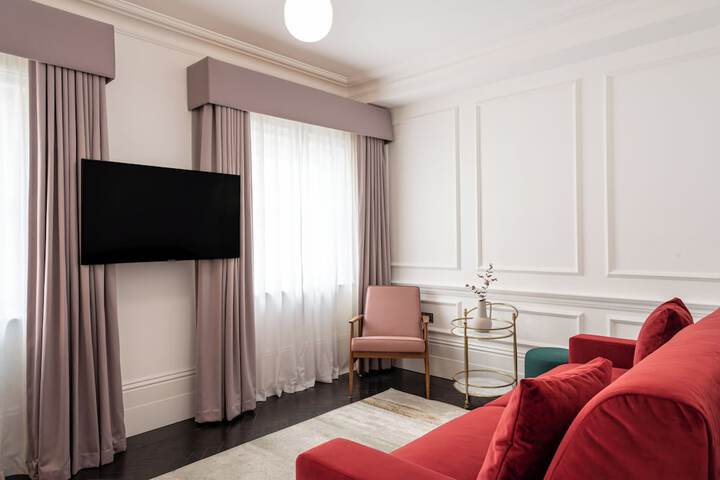 Room 8 of 46