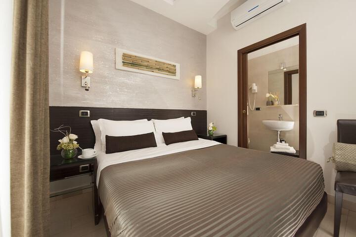 Room 35 of 159