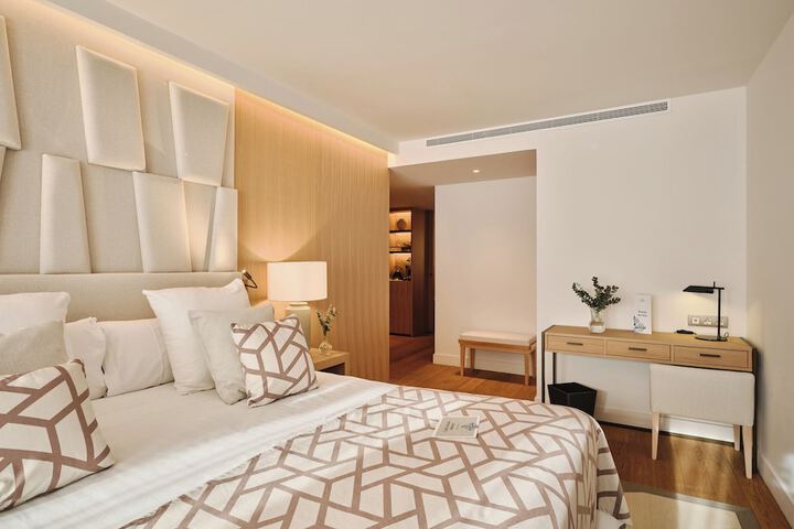 Room 12 of 71