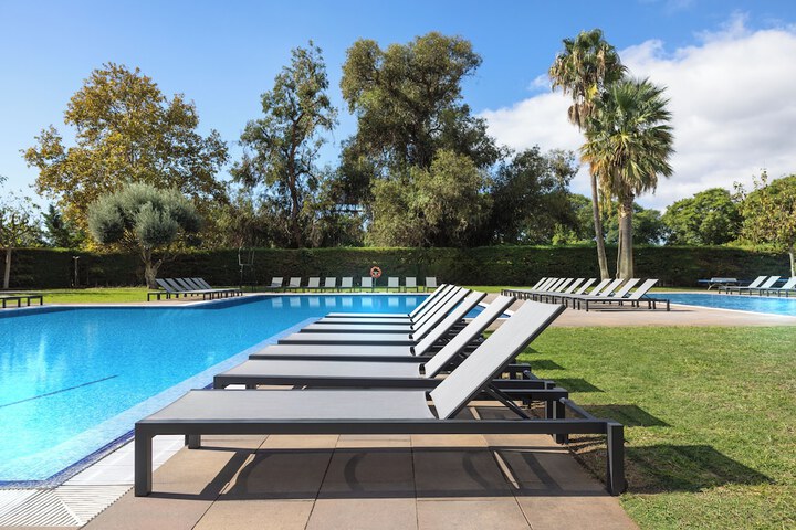 Pool Hotel