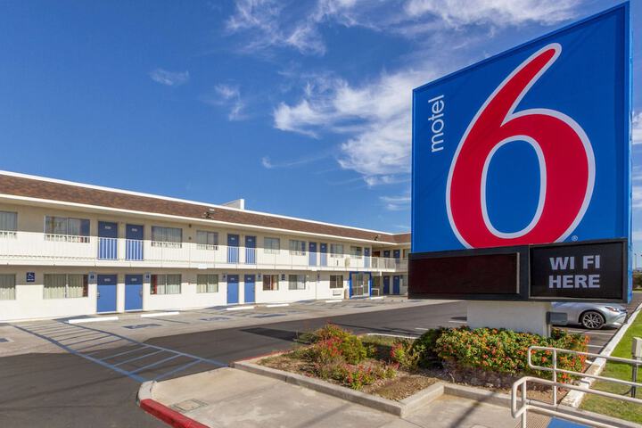 Hotel Entry